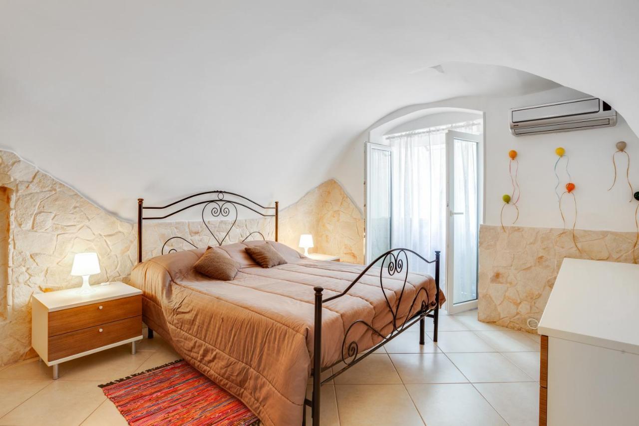 La Chicca Historic Center Beautiful Flat Apartment Monopoli Exterior foto