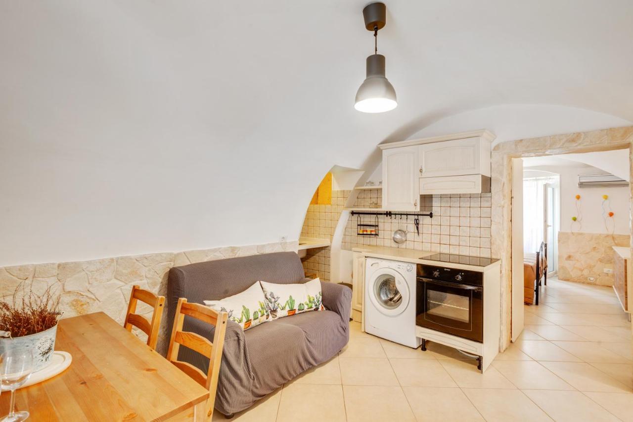 La Chicca Historic Center Beautiful Flat Apartment Monopoli Exterior foto