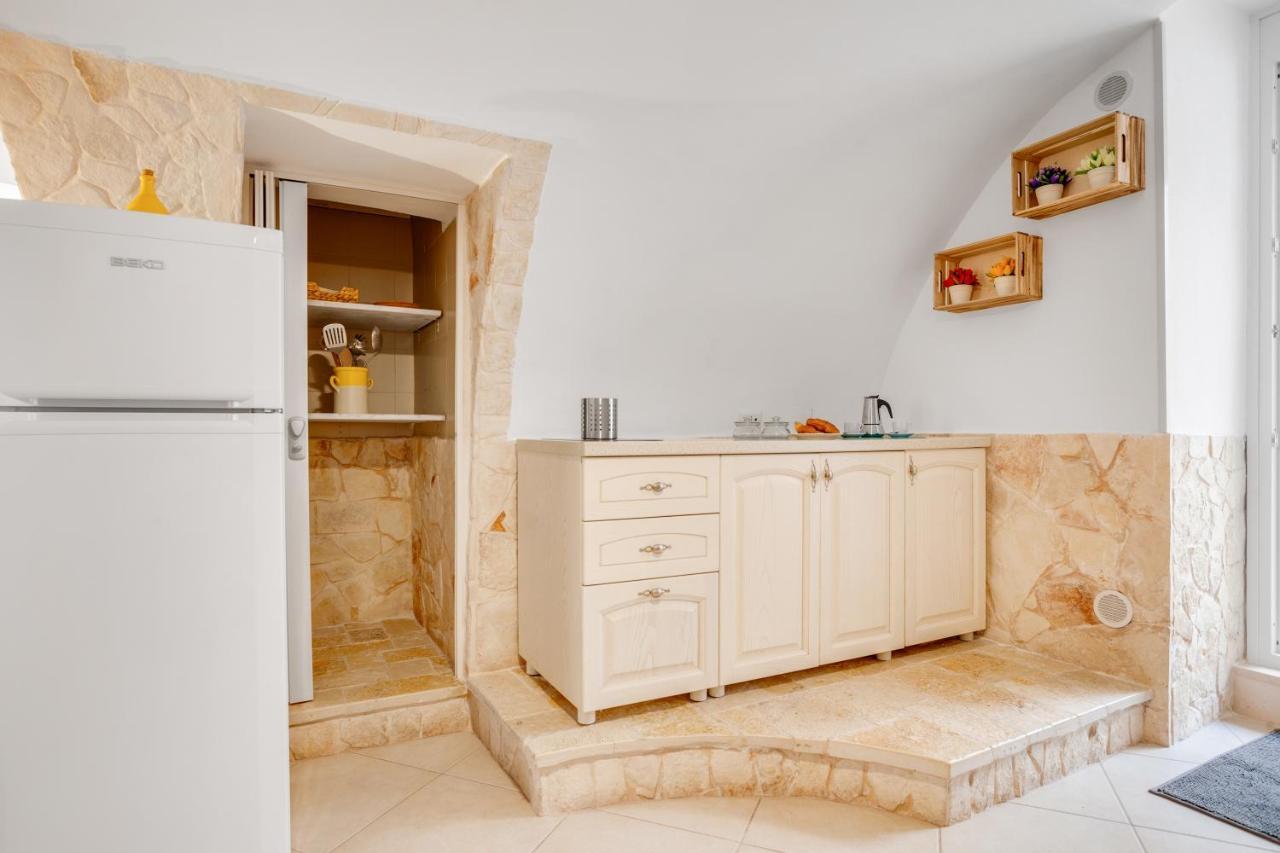 La Chicca Historic Center Beautiful Flat Apartment Monopoli Exterior foto